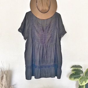 🖤🤍TORRID Black Lace Woven design Summer Top 🤍🖤Size 2